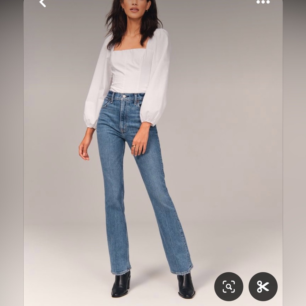 Medium Wash Flare Abercrombie Jeans 4L (27L)